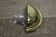 Load image into Gallery viewer, Hickory Hardware Williamsburg 3&quot; CTC Cup Cabinet Pull -New, Open Box